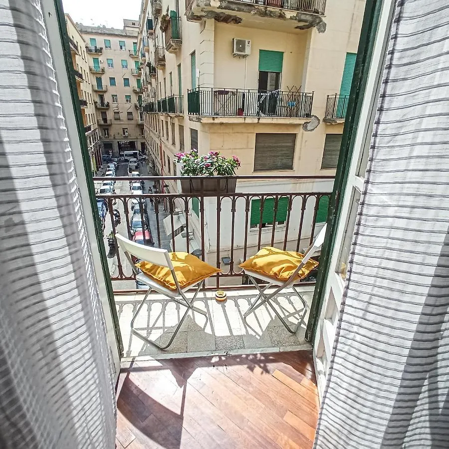 B&B Bandiera 77 Palermo Bed & Breakfast